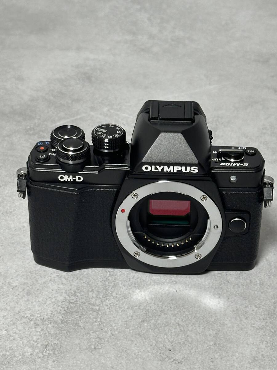 OLYMPUS Olympus OM-D E-M10 MarkII беззеркальный однообъективный камера *ST5/40*