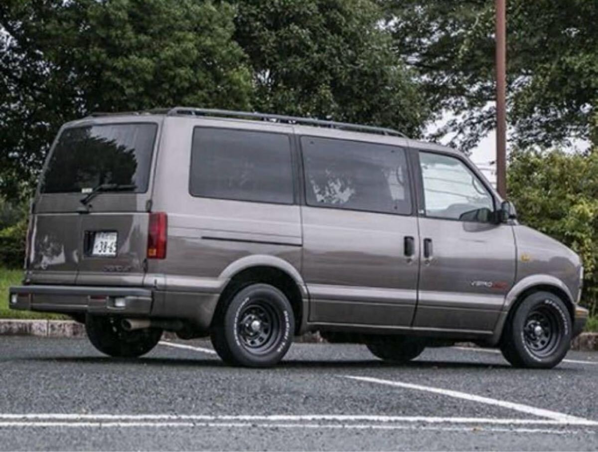 送料無料 シボレー アストロ 1985ー2005年 GM純正 テールランプ GMC サファリ アメ車 ラリーホイール デイトナ バセット レカラ バドニック