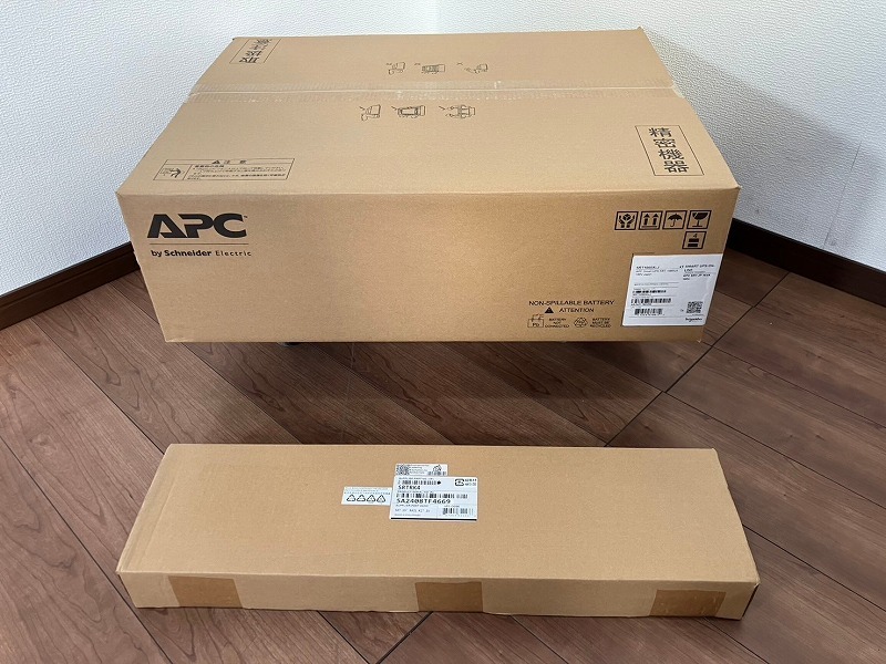 P3955◆Schneider/シュナイダー◆UPS/無停電電源裝置◆APC Smart-UPS SRT1000XLJ◆19インチラックマウントレール(SRTRK4)セット◆サーバー