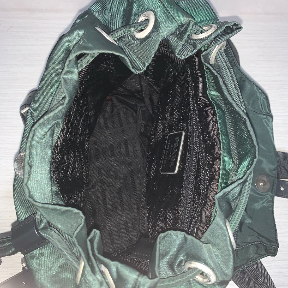 PRADA プラダ ナイロン ミニバックパック グリーン 三角ロゴ