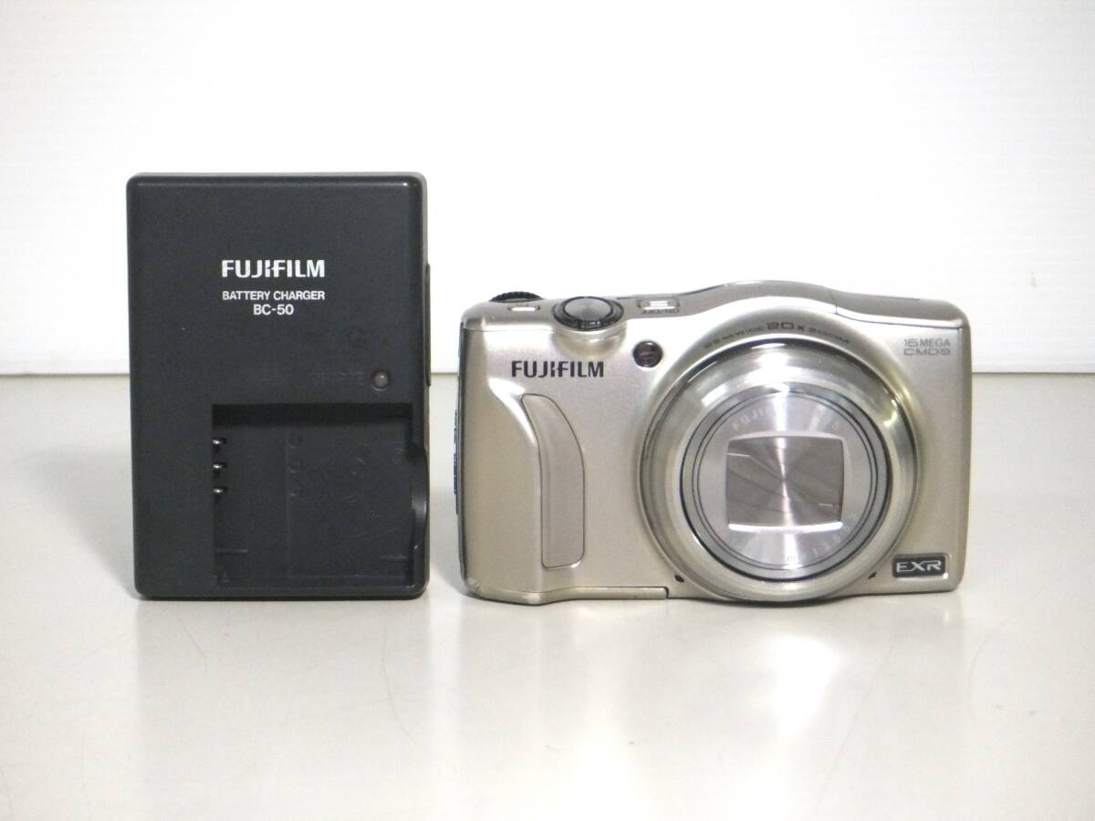FinePix F800EXR