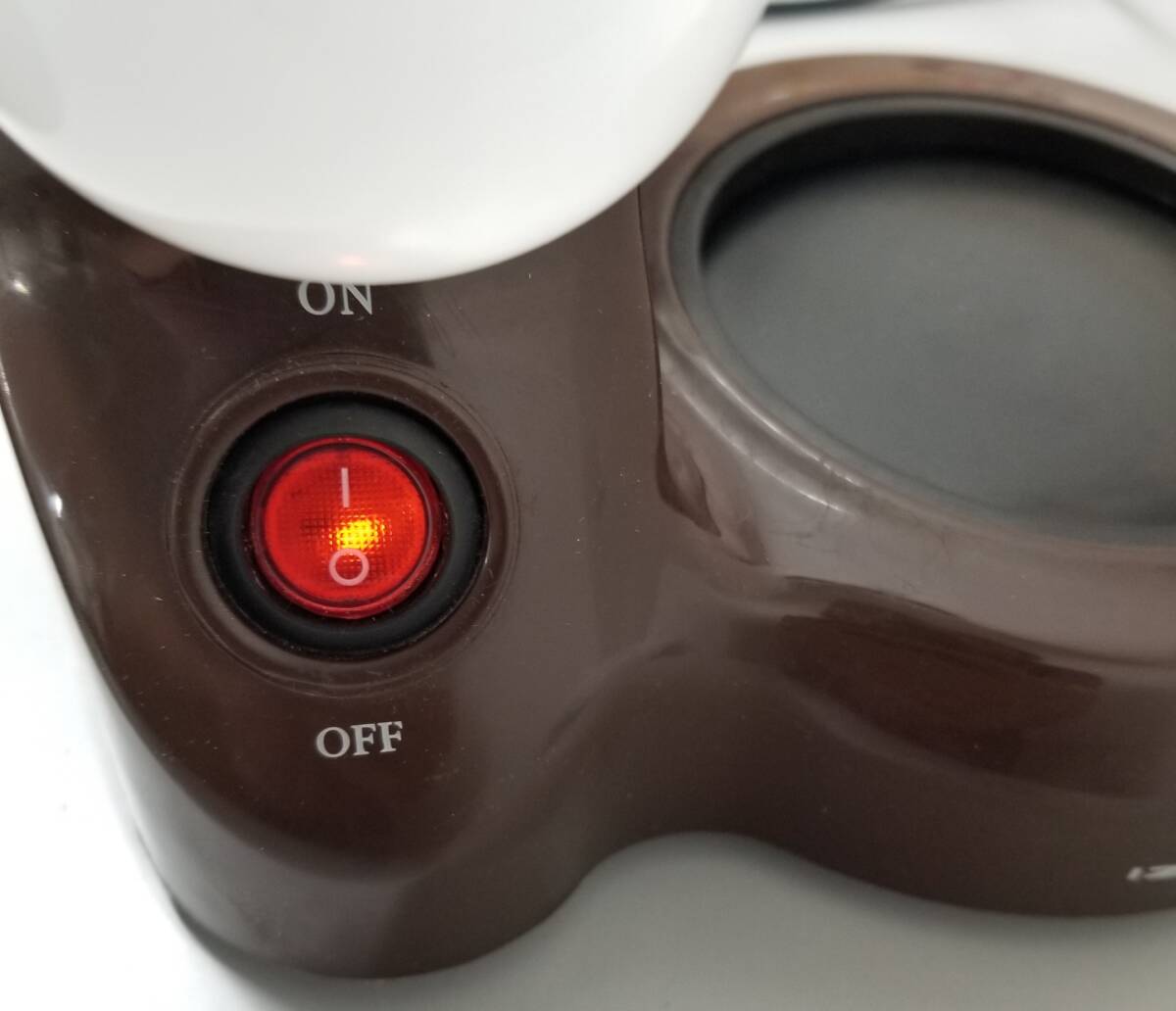 ジャンク品 浄水機能付 コーヒーメーカー IZUMI IC-3801 容量 5カップ 675ml 家庭用 ブラウン_画像6