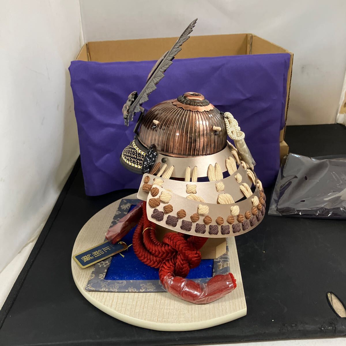 特撰 御兜飾 工房 天祥 置物 レトロ こどもの日 兜飾り 五月人形 兜 金属工芸 工芸品　K5021_画像7