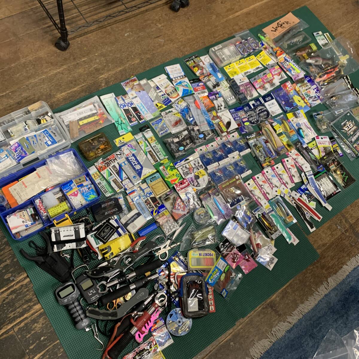 G-3597 釣り具 大量 まとめ売り ジャンク品 発送方法：佐川急便のみ