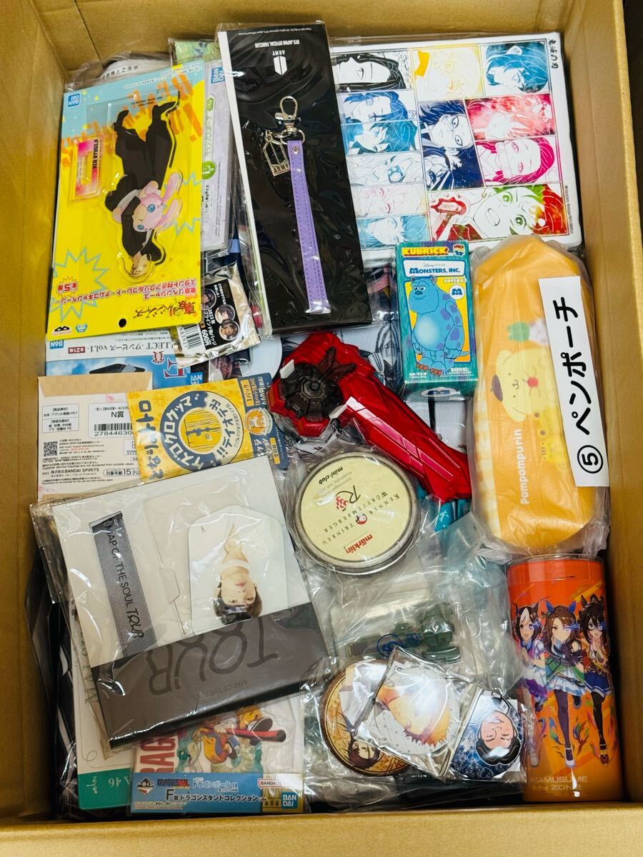 送料無料 大量 まとめ コミック アニメ 雑貨 等 グッズ セット