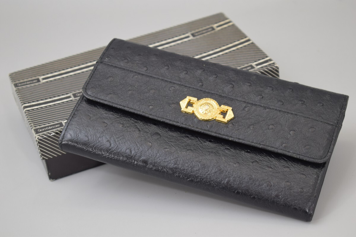 美品 GIANNI VERSACE ヴェルサーチ 長(zhǎng)財(cái)布 サンバースト オーストリッチ レザー ブラック 元箱付 ゴールド金具 レディース RP-665T/702