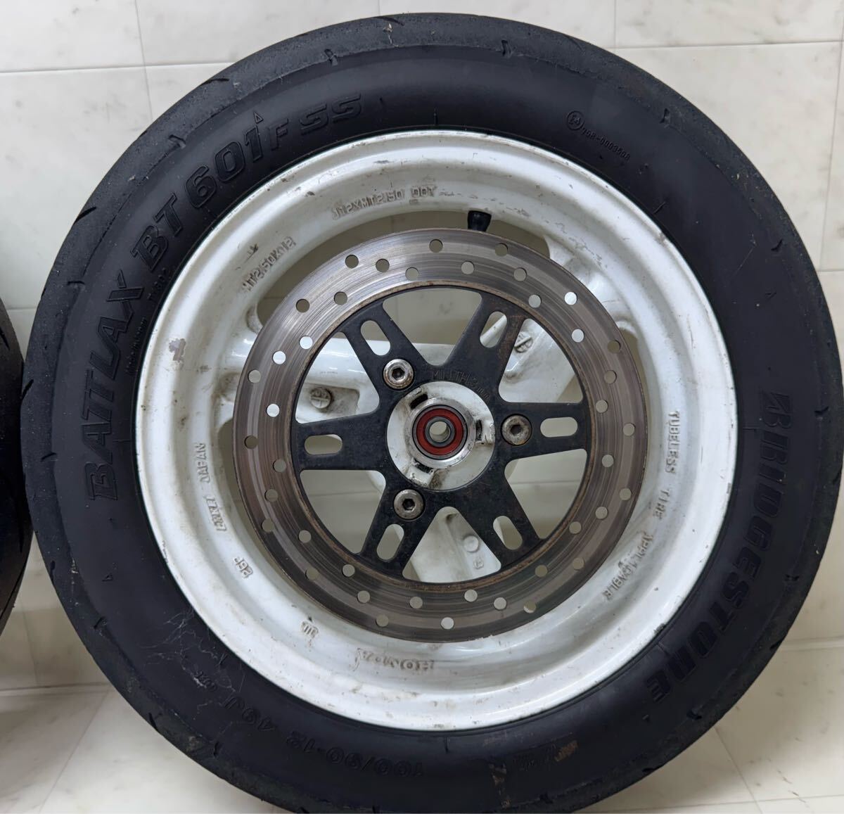 エイプ100で使用 純正 F.R ホイール ベアリング交換済み リム凹みなし ディスクローター付き HC07 APE100 ape50 XR50 XR100 NSF100 NSR50