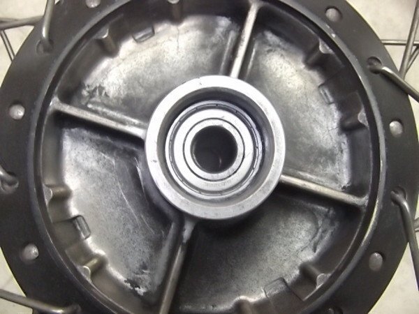 HU8390 グラストラッカー250/Grasstracker/ リアホイール?タイヤ NJ47A-1172