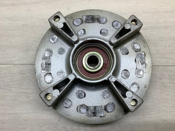 ZB5705 SRV250 リアホイールスプロケットハブ/ ハブダンパー 4DN-