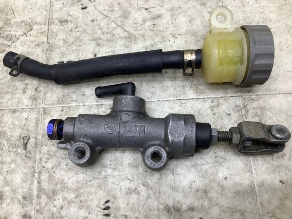 ZB4631 バリオス250/ BALIUS250 リアマスターシリンダー/ リアブレーキマスター ニッシン/NISSIN1/2インチ ZR250A-0235