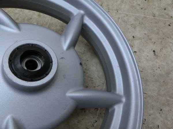 HX8824 ビーノ/ XC50 Vino 13PJ/ フロントホイール SA37J-4601