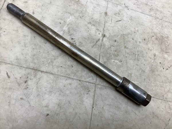 HU8590 VT250Z フロントアクスルシャフト シャフト全長約230mm,シャフト徑15mm MC08-