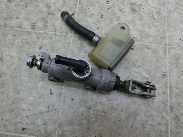 HX7833 KDX125SR リアマスターシリンダー/ ブレーキオイルカップ? ホース DX125A-0173