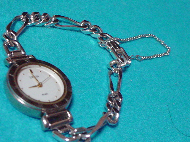 SEIKO　ALBA　URBAN　女性用腕時(shí)計(jì)　ホワイト　JAPAN