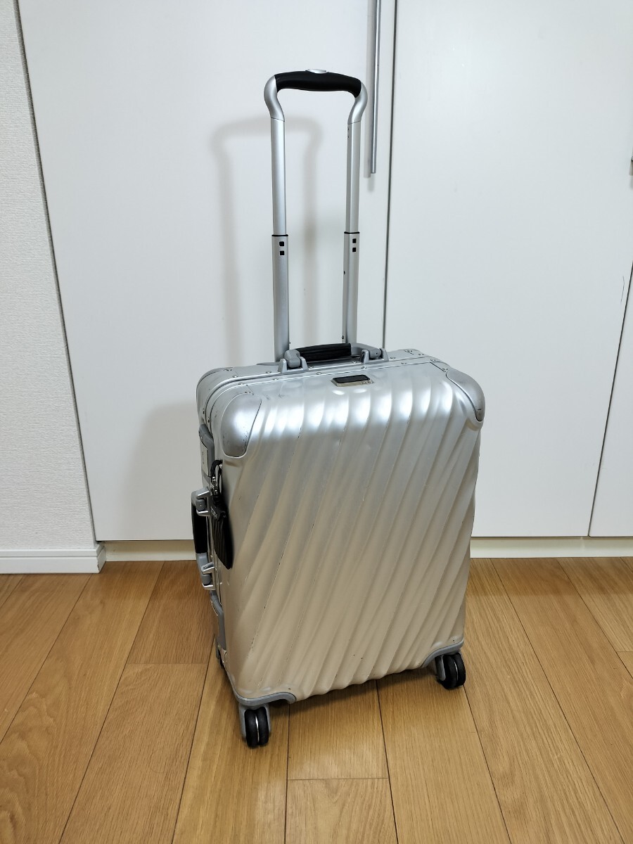  исключительный! tumi 19 DEGREE ALUMINUM Carry on 