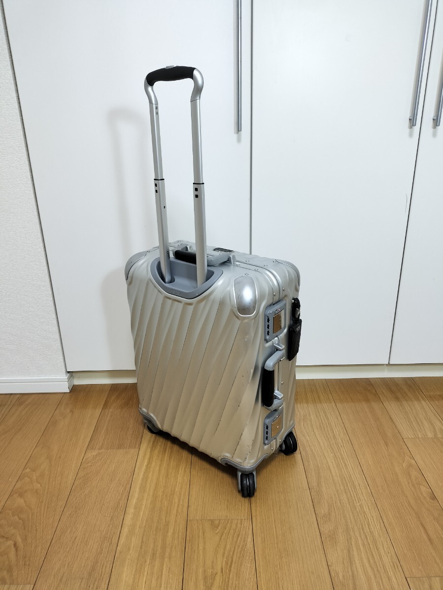  исключительный! tumi 19 DEGREE ALUMINUM Carry on 