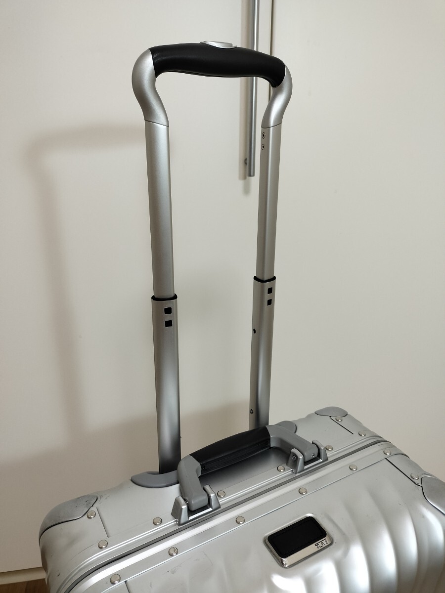  исключительный! tumi 19 DEGREE ALUMINUM Carry on 