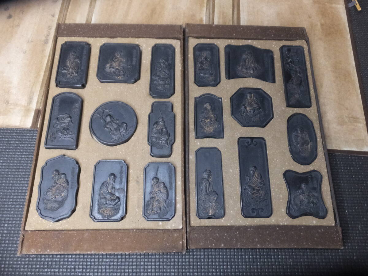 古美術 中国清時代の墨 文房用具 激安骨董品 DE664B12-1 中国古墨!十八羅漢蔵墨!大清乾隆年製!18個揃い! 検文房四宝