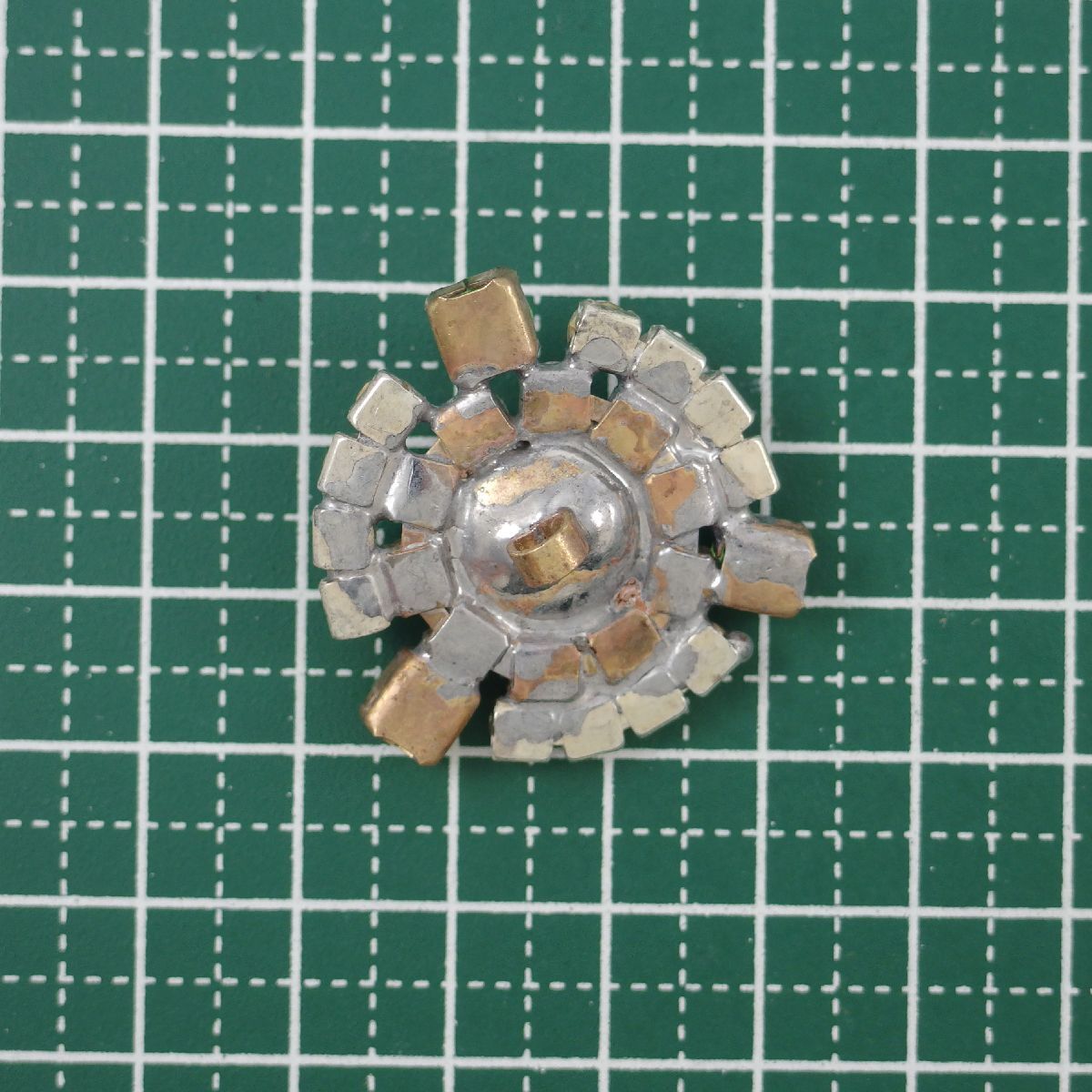 C7543◆ 美しいヴィンテージボタン チェコ産 ガラス ラインストーン ◆ ハンドメイド * 手芸 ◆_画像2