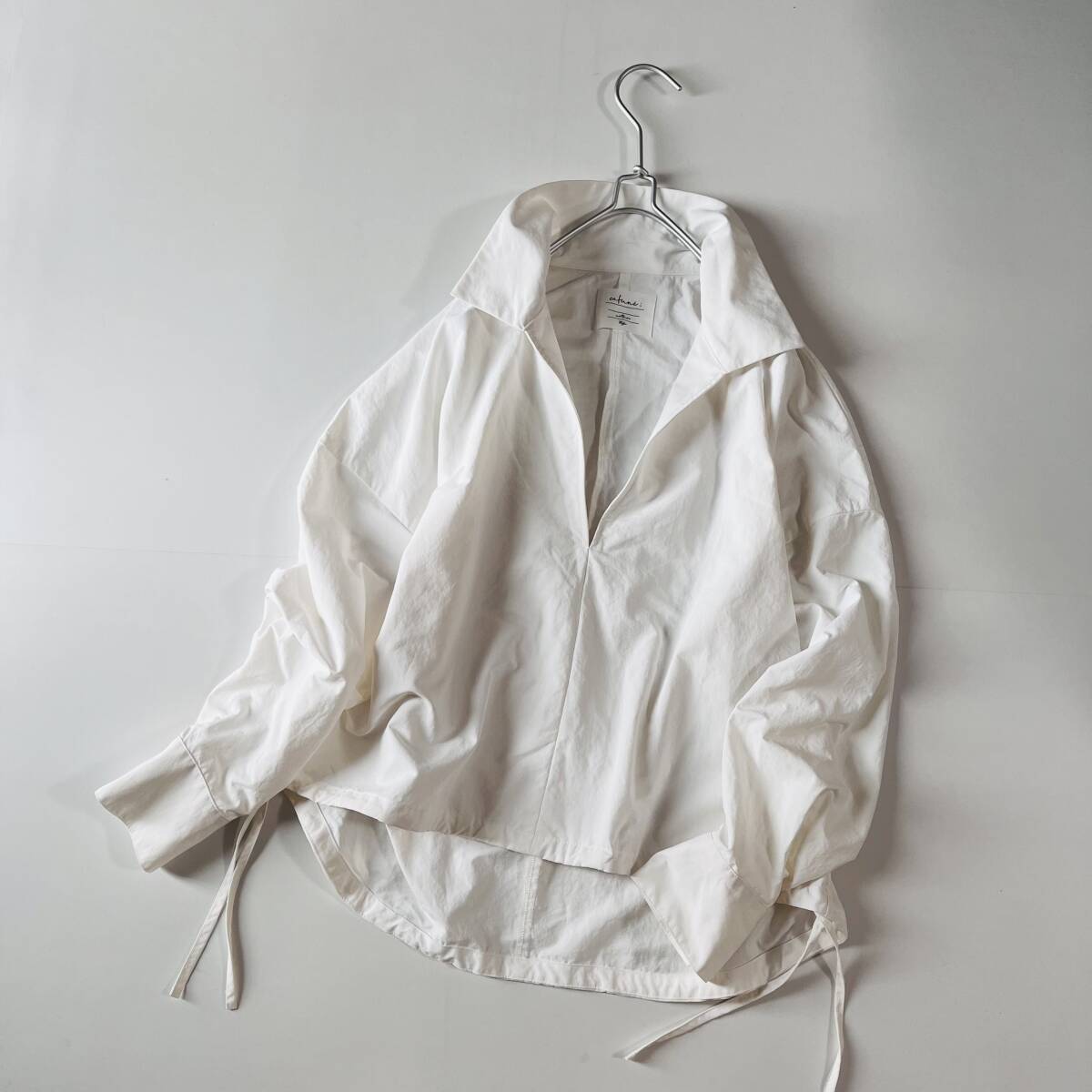 ② 極美品 ローヴ パシオーネ カフネ cafune ワイド プルオーバー シャツ スキッパー 裾紐 オフホワイト 38