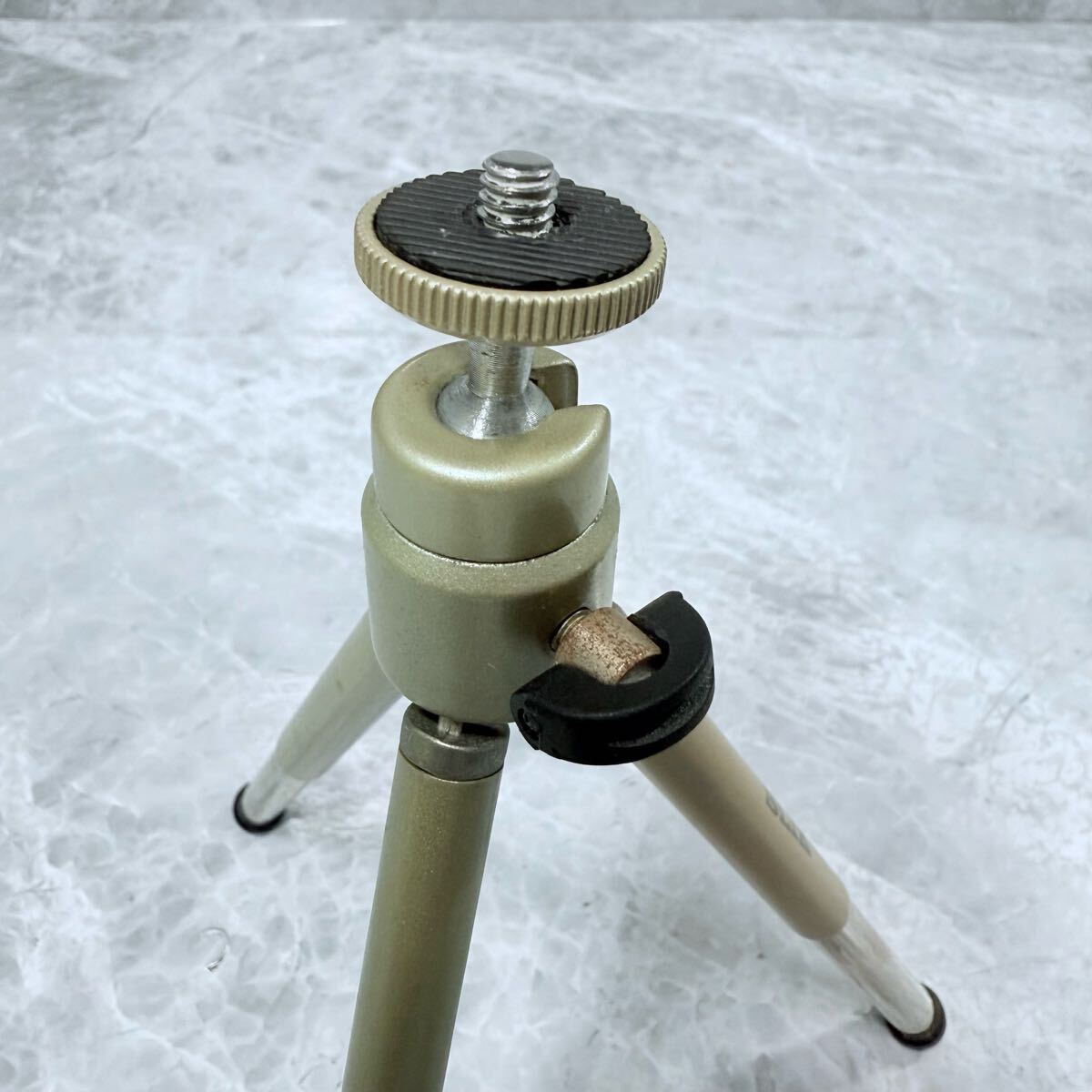 SLIK ミニ三脚 ゴールド アルミ製 卓上三脚 自撮り 録音_画像2