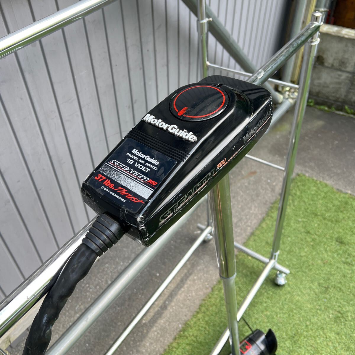 H1624 直接取引可能　MotorGuide NO.SF300　12VOLT　STEALTH300 37lbs Thrust 電動船外機　船外機　_画像2
