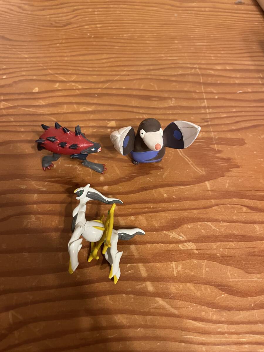 ポケモンの人形