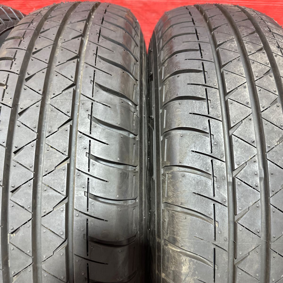 195/80R15 107/105Q LT YOKOHAMA BluEarth-VAN 2025年國産　ほぼ新品　アルミホイール付　15x6J 139.7-6穴　+33 ハイエース用　4本