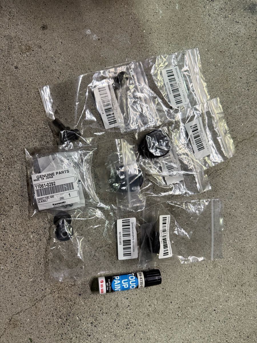 カワサキ ゼファー750 RS 純正外装セット カワサキ ゼファー750 純正外装一式セット オマケ有り ZR750