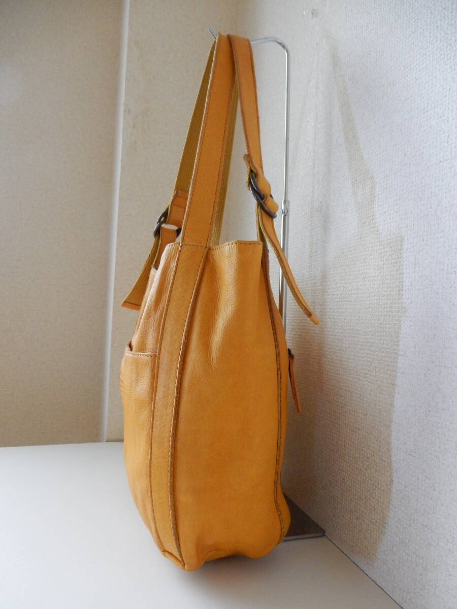 本革☆Dakota(ダコタ)☆B5対応☆5ポケット☆肩掛けO(jiān)K☆トートバッグ　イエロー