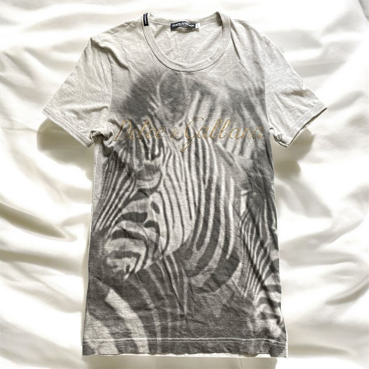  прекрасный товар архив Dolce & Gabbana Zebra футболка шедевр D&G серый GREY DOLCE&GABBANA тонкий Италия производства Dolce&Gabbana зебра тугой 