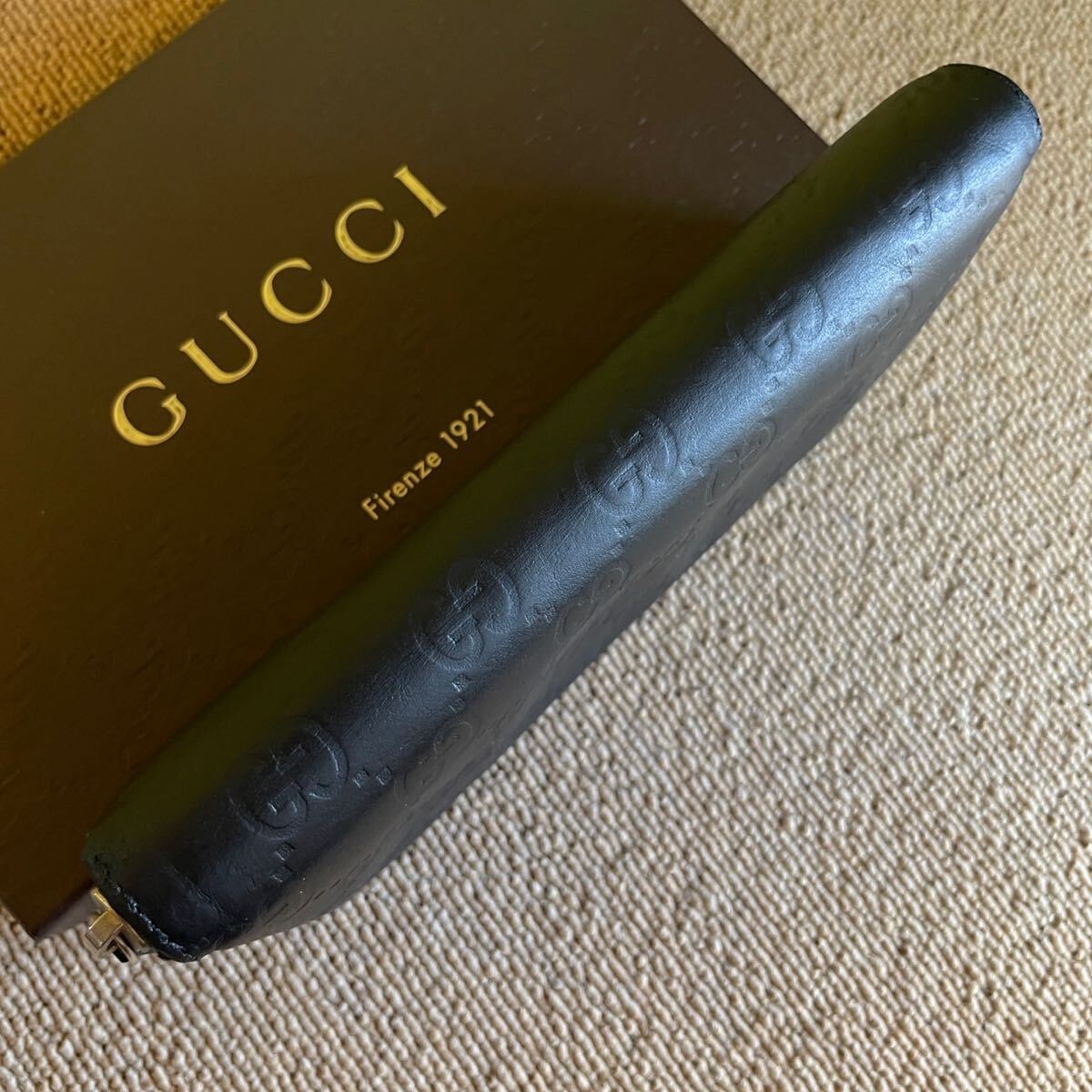 一円　美品　グッチ　GUCCI シマレザー　gg柄　 黒　 ブラック　 ラウンドファスナー　男女