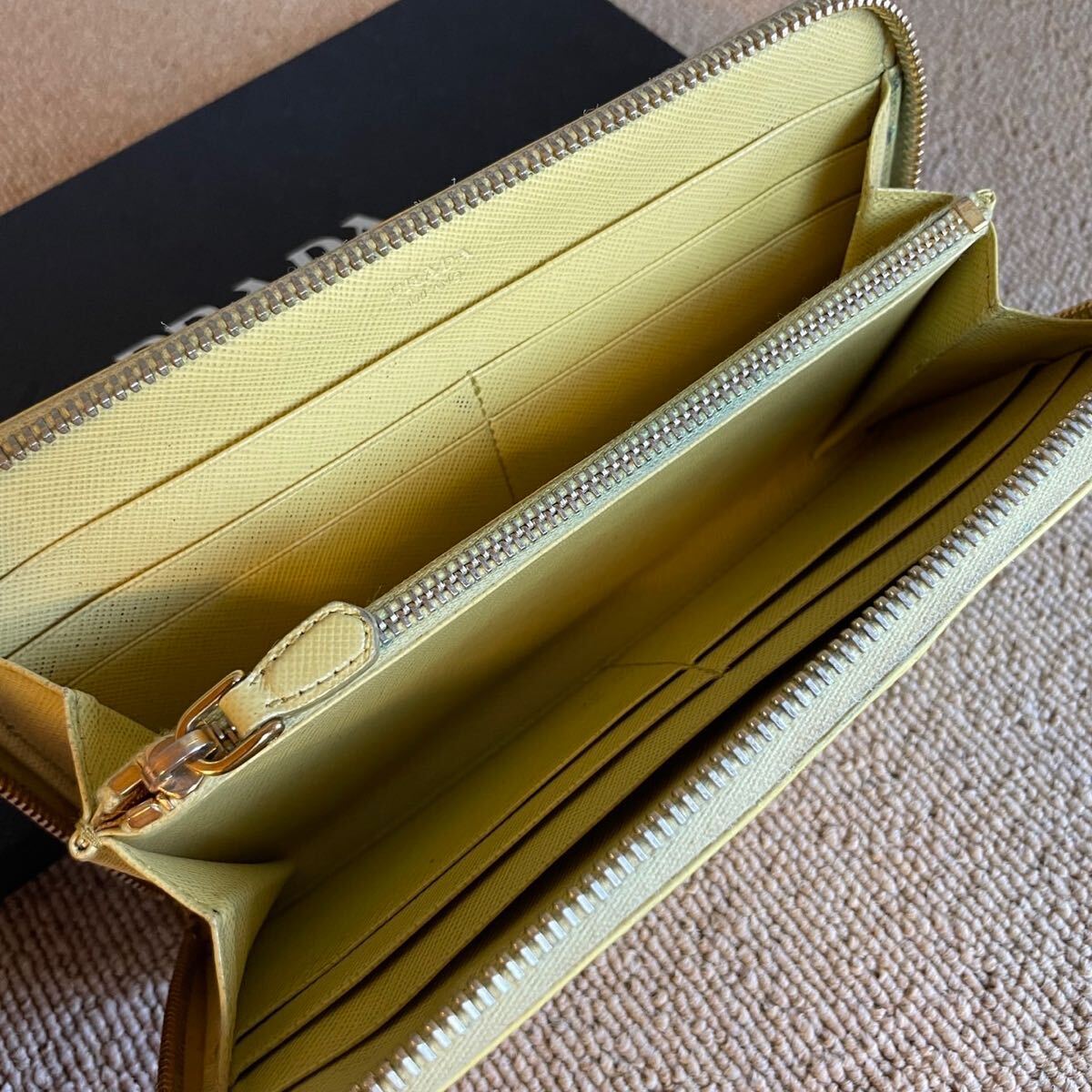 1円　美品　 PRADA プラダ　 ラウンドファスナー　 長(zhǎng)財(cái)布　 サフィアーノ　 ウォレット　 サフィアーノレザー　 財(cái)布　