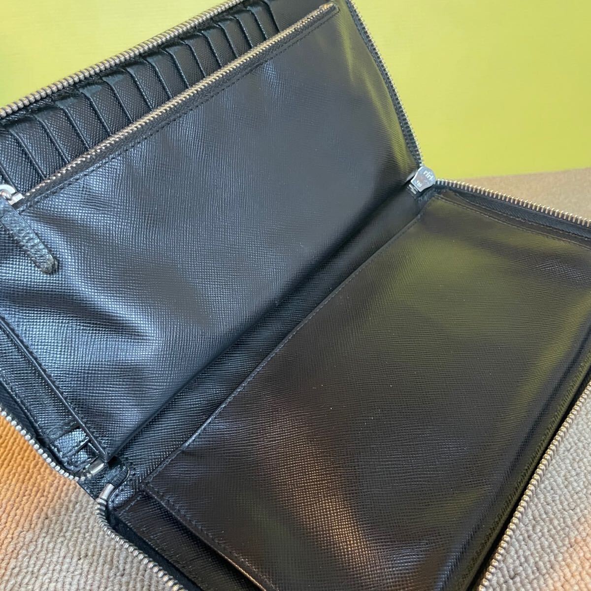 1円　美品　 PRADA プラダ　 ラウンドファスナー　 長財(cái)布　 サフィアーノ　 ウォレット　 大容量　財(cái)布　ブラック　付屬品有り