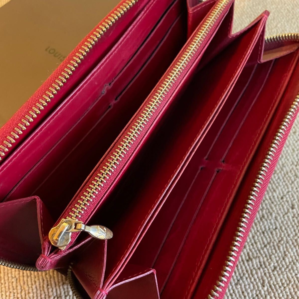 一円　美品　 ルイヴィトン　 ジッピーウォレッ 長財布　 LOUIS VUITTON ヴェルニ　 モノグラム　 ラウンドファスナー　