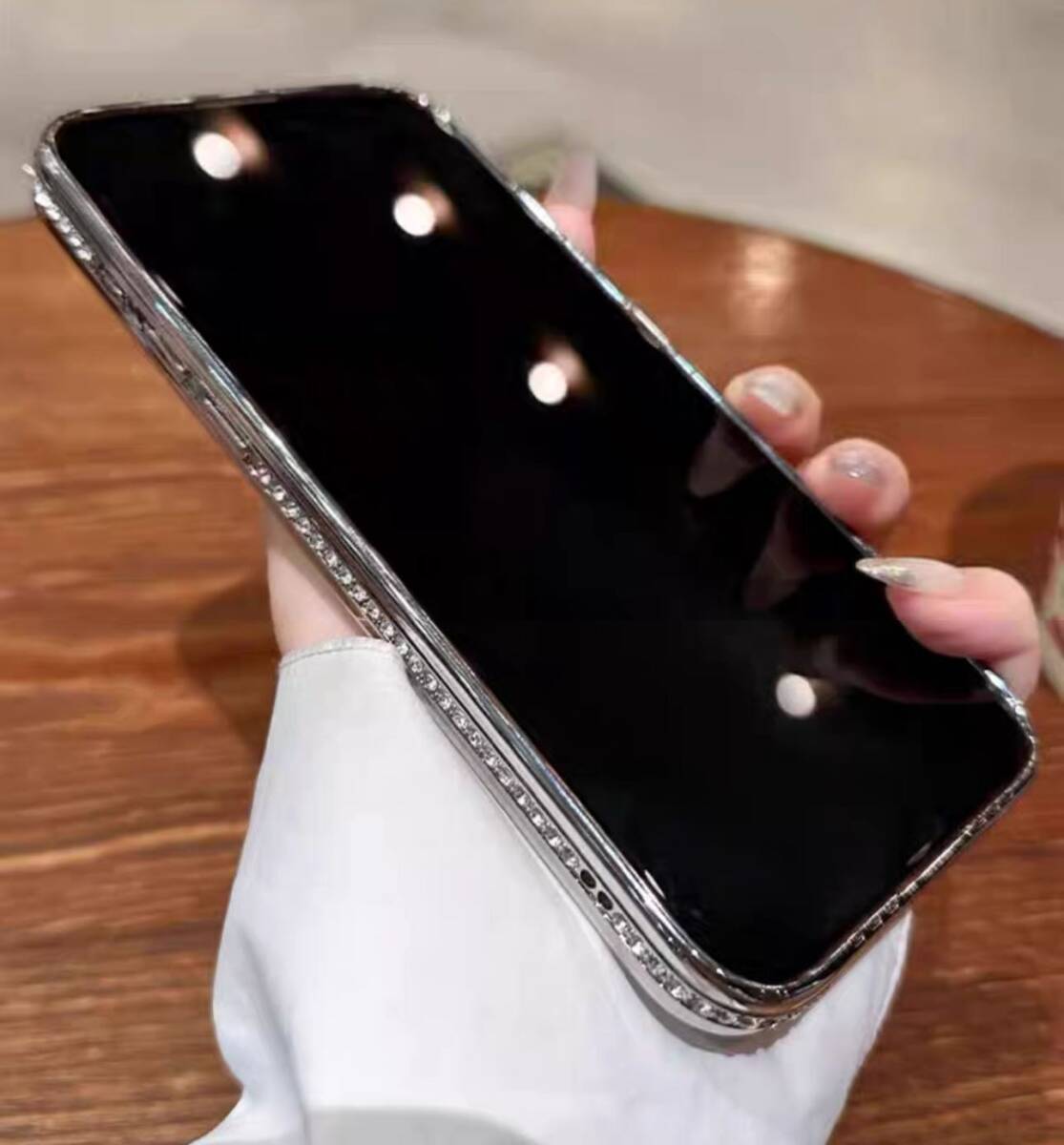 iphone15proケース カーバー スタンド付き　透明　お洒落　韓国　軽量 ケース 耐衝撃 高品質　シルバーW2