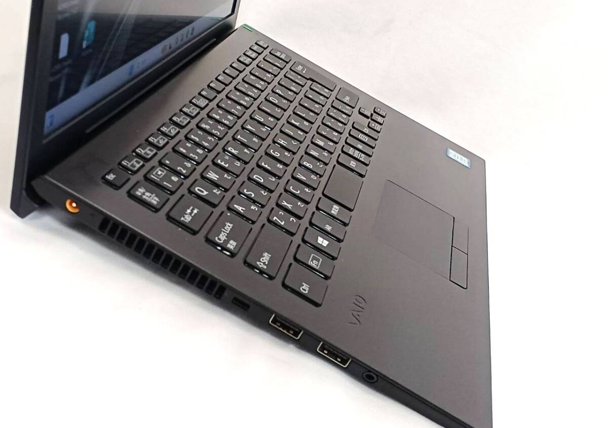 1円スタート 超美品 軽量 薄型 13.3インチ VAIO VJPG11C11N【Corei5 8世代+爆速SSD256GB】★Win11 Pro+Office2021 インストール済★