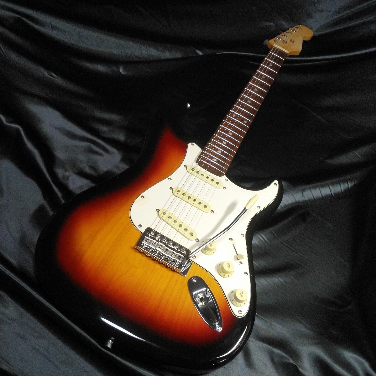  No-brand Fender Stratocaster солнечный Burst шум отсутствует отделка & orange Drop G014