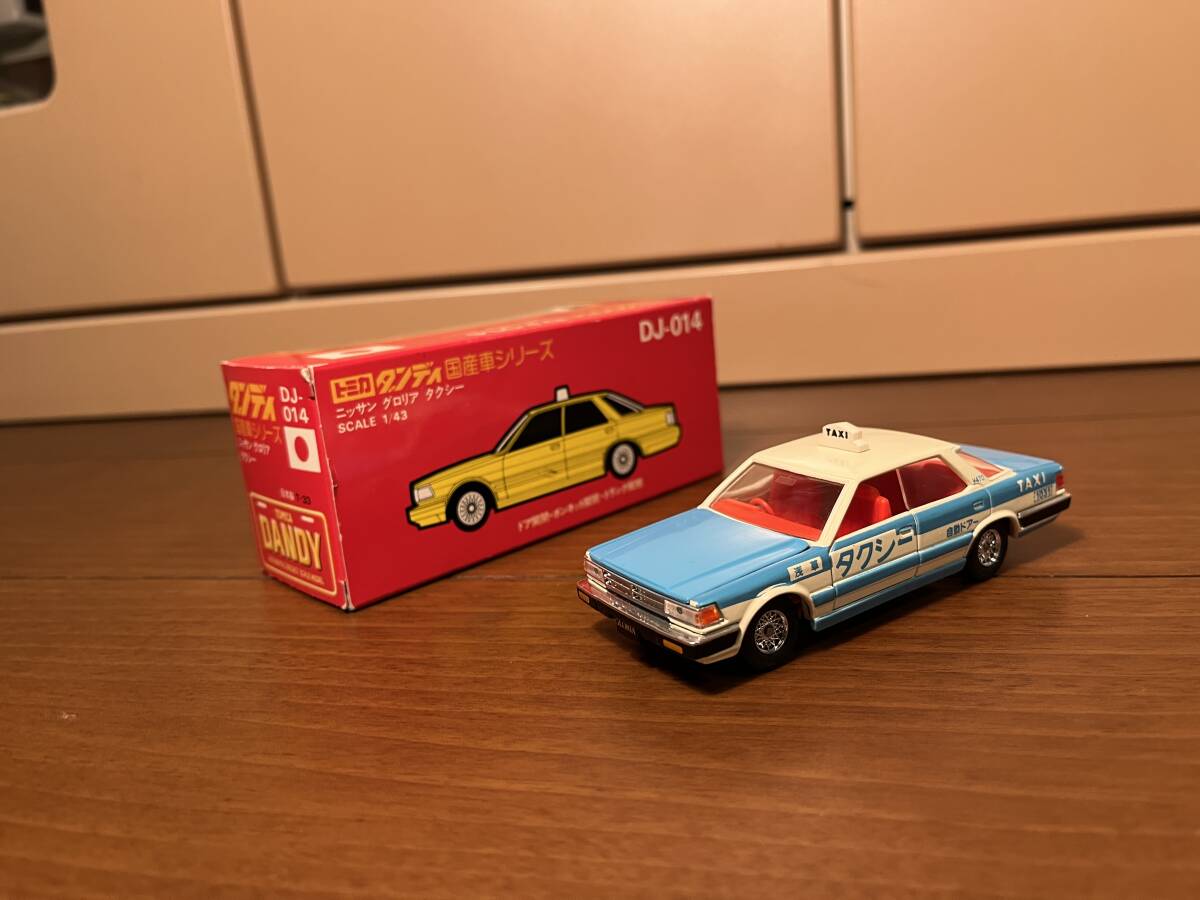 # распроданный Tomica Dan tiDJ-014# Nissan Gloria такси #Y30 Gloria * сделано в Японии 