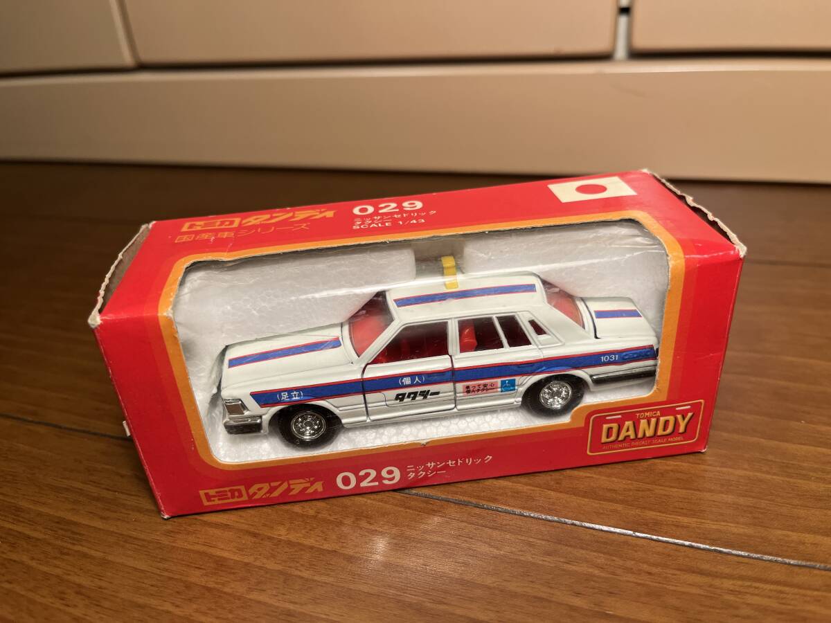 # распроданный Tomica Dan ti029# Nissan Cedric такси # редкий * сделано в Японии 
