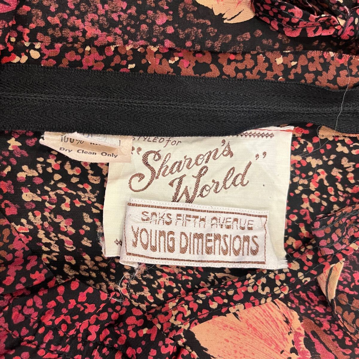 ビンテージ　70’s 花柄　レーヨン　ワンピース　オフショルダー　花柄　Saks fifth avenue 70年代　古着　_画像3