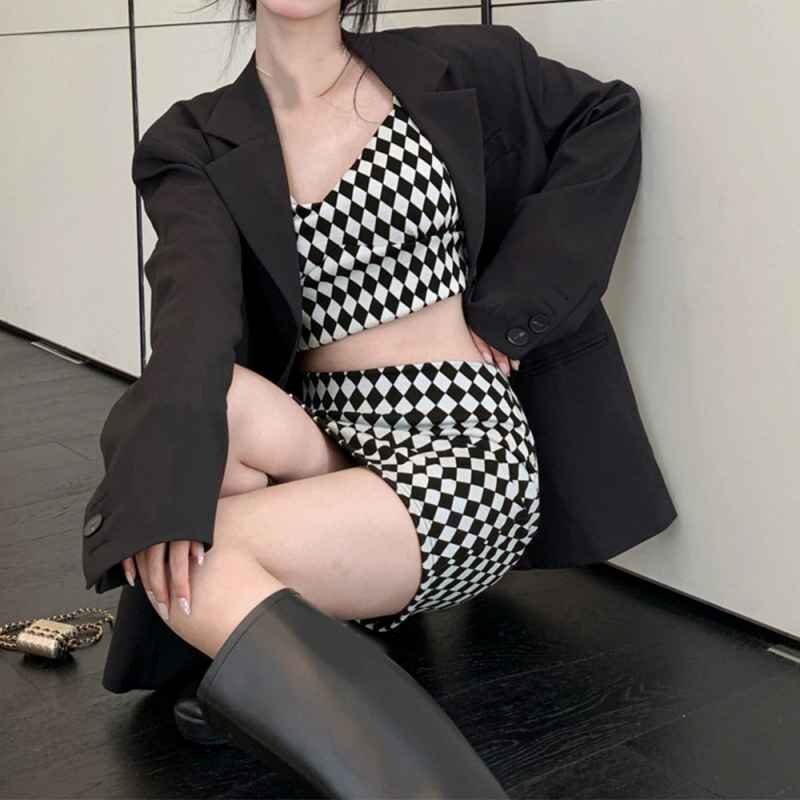 キャミトップス ミニスカートセットアップ フリー ホワイト×ブラッぬ?