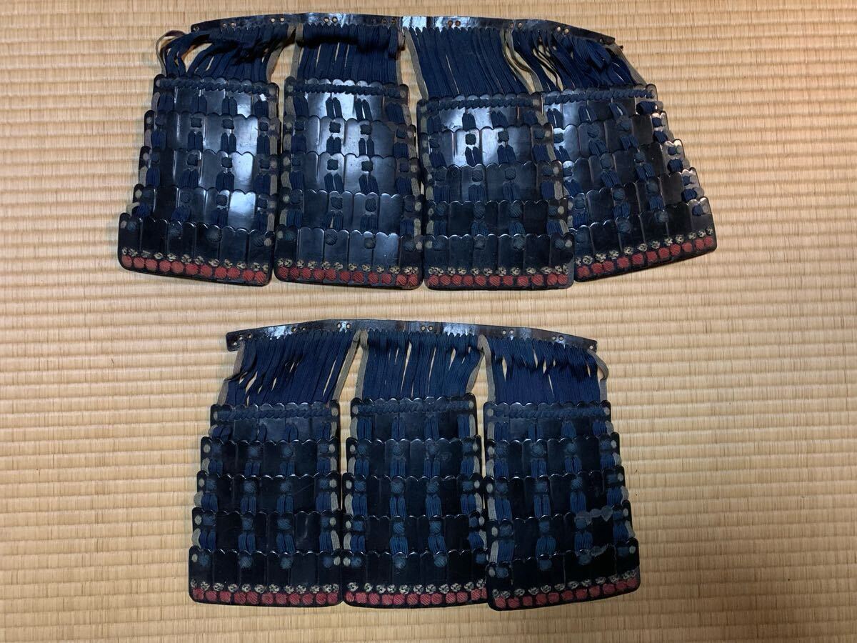 江戸時代 鉄製籠手 甲冑 面頬 前立て 武将 鎧 兜 草摺り 佩楯 武具 骨董 草摺 佩楯 脛楯 籠手 篭手 甲冑 武具 鎧 鎧部品 時代武具 防具