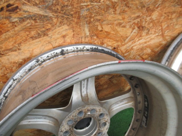 ★3211AMZ RAYS' VOLKRACING 17×7.0JJ 5/114.3 +44 AV3 WHEEL ボルクレーシング レイズ 専用ナット付 4本 中古_画像7