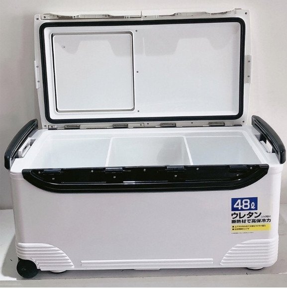 釣り用クーラーボックス 大容量 大型48L 座れる頑丈マッスルボディ 防水 サイドハンドル キャスター付 釣り 保冷力150h 水栓付き 白&銀