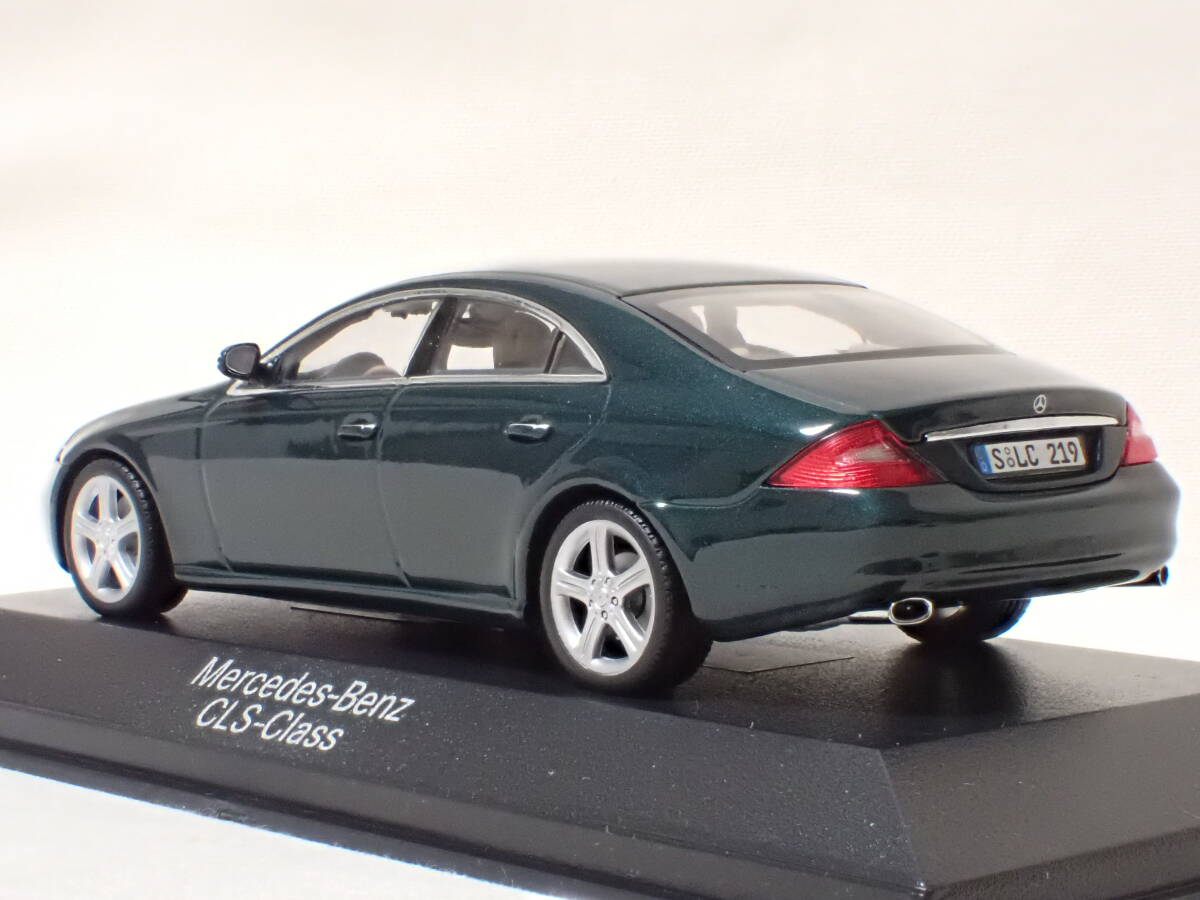 純正！1/43 メルセデス?ベンツ W219　初代 CLS　ダイムラー　Mercedes-Benz 