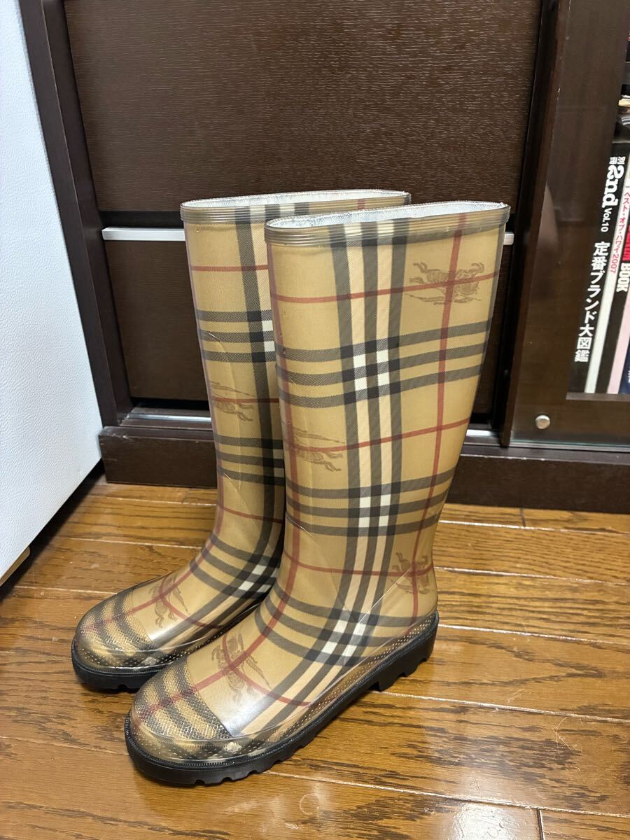 【極美品】Burberryバーバリー ノバチェック レインブーツ イタリア製 極美品】Burberryバーバリー ノバチェック レインブーツ イタリア製
