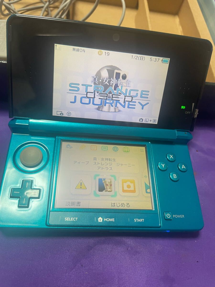 【極上美品】 Nintendo ニンテンドー3DS 箱　説明　保証など　純正充電器　人気ソフト付き　メモリ2Gも負(fù)け アクアブルー新品同様
