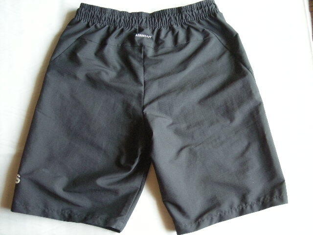 送料無料　【adidas　アディダス】　ハーフパンツ　サイズ M