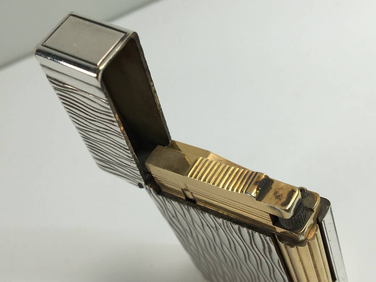 d1179　人気モデル 快音 S.T.Dupont デュポン ギャッツビー GATSBY ウェーブ 波模様 ガスライター 喫煙具 火花確認(rèn)済み [パケ無料]